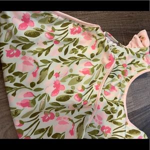 Like new condition- sweet honey leotard- 8Y